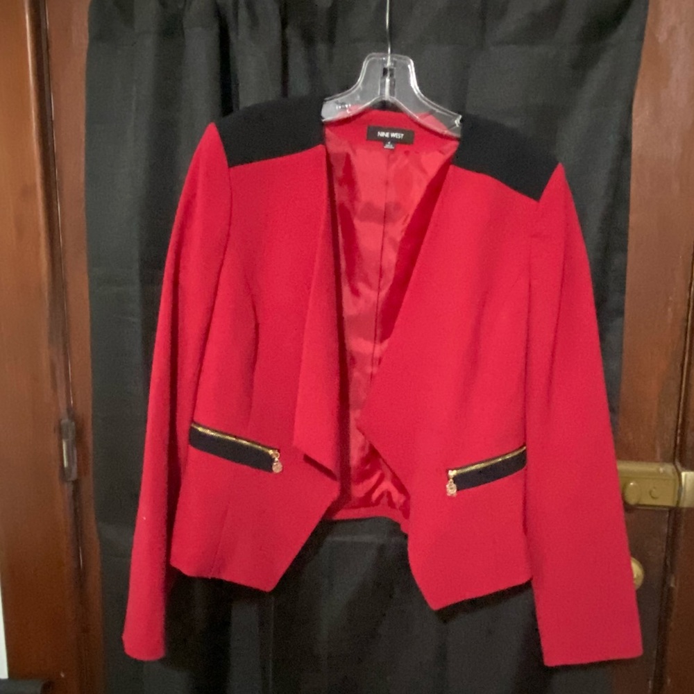 Never worn blazer. good condition